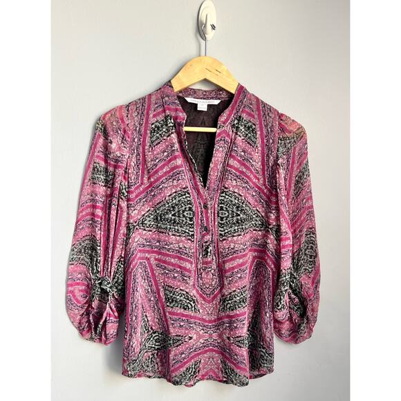 Diane Von Furstenberg Tops - DIANE VON FURSTENBERG sz 0 pink silk pattered blouse w balloon sleeves EUC